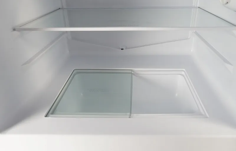 Холодильник MEFERI MBR82 LOW FROST LIGHT (модификация 2026), встраиваемый под столешницу